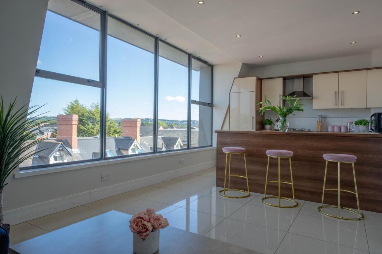 Rooftop Apartment At Queens Beautiful Views Belfast Exterior foto
